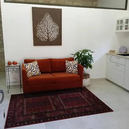 Les Nefliers Holiday home Cereste