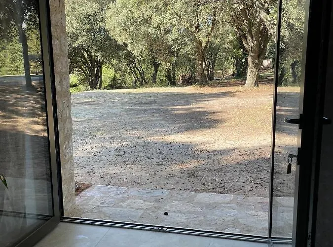 Les Néfliers Casa vacanze Céreste